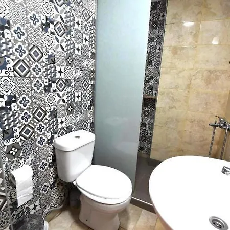 Cleopatra Apartment *